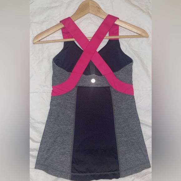 Lululemon tank top with built in sports bra - Picture 3 of 3